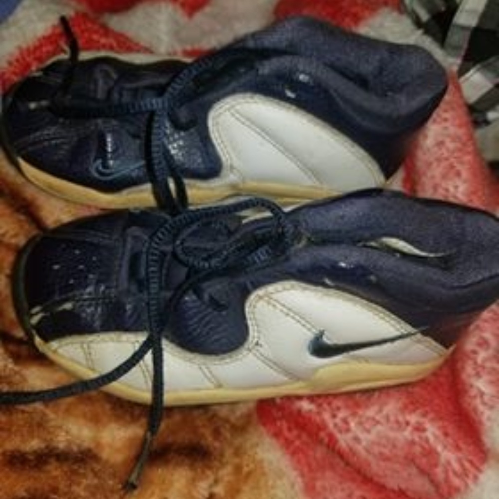 Little boys nike shoes